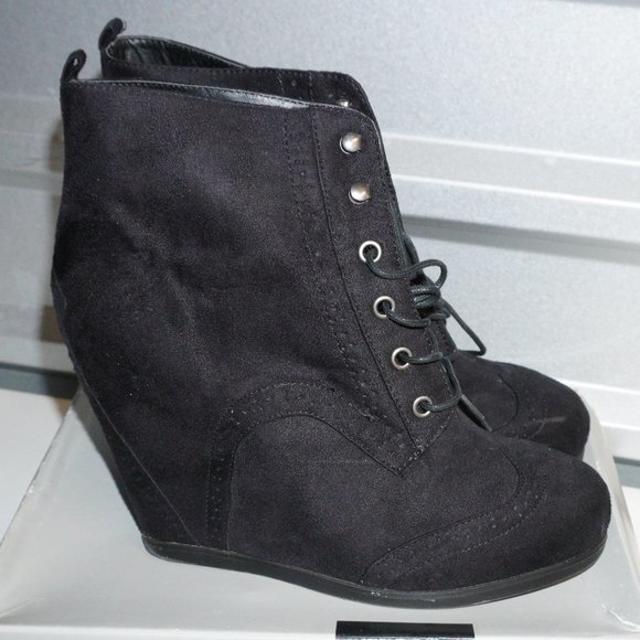 Mossimo Black Lace Up Wedge Booties Size 11 - Picture 4 of 5